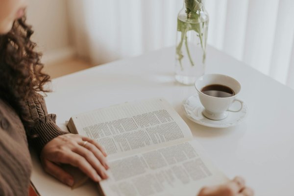 Comment porter la jupe longue en tulle avec style