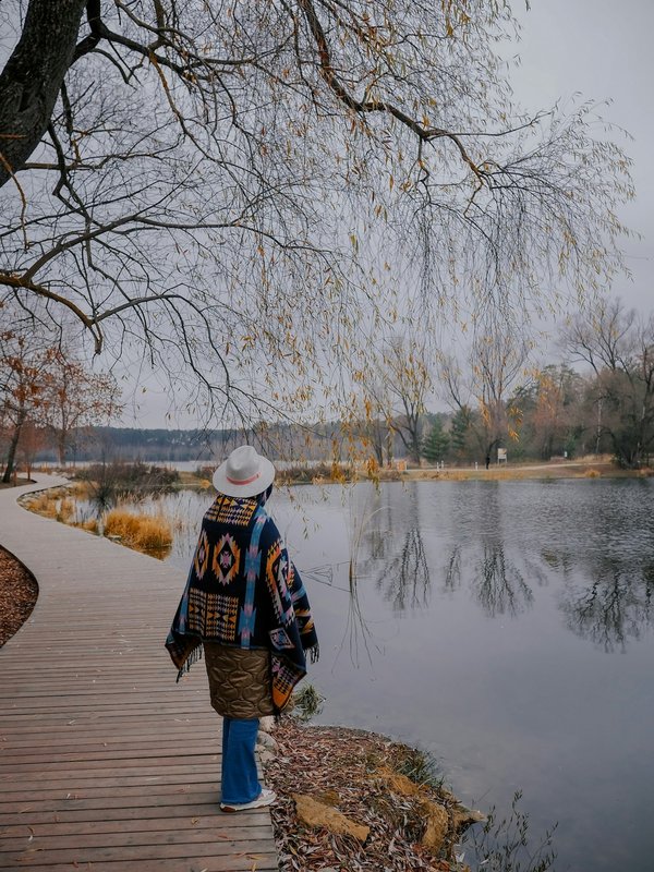 Poncho femme et cape de qualité : le chic à portée de main